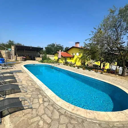 хейла Villa Voditsa